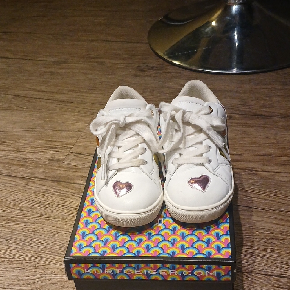 Kurt Geiger Mini Lane Love Sneakers with Heart Accents - Picture 2 of 6